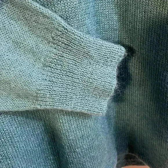 Olson Europe Mohair Blend Teal hook closure V neck Cardigan sweater - Picture 6 of 7